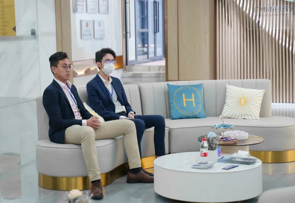 简讯│广州市政协委员、香港霍英东集团副总裁霍启文一行莅临白云美湾广场参观