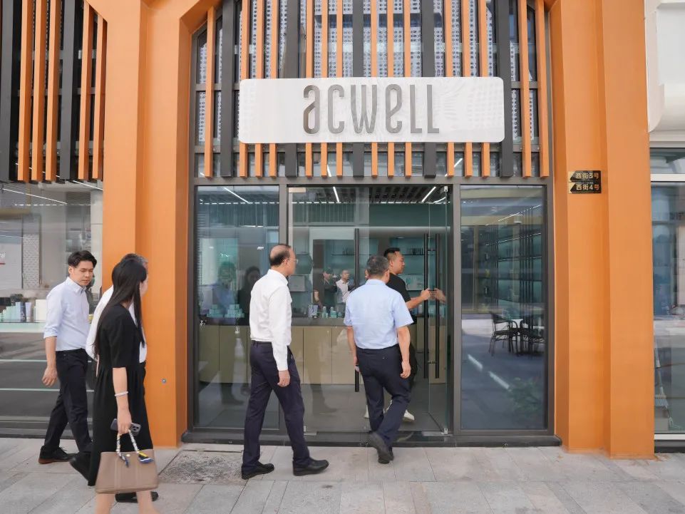 工信部中小企业发展促进中心单立坡主任一行莅临白云美湾广场调研参观指导 工信部中小企业发展促进中心单立坡主任一行莅临白云美湾广场调研参观指导